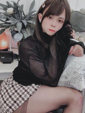 Luoluo Голые слитые фото OnlyFans 8