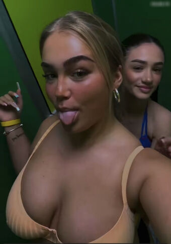 Lusandraa Голые слитые фото OnlyFans 14