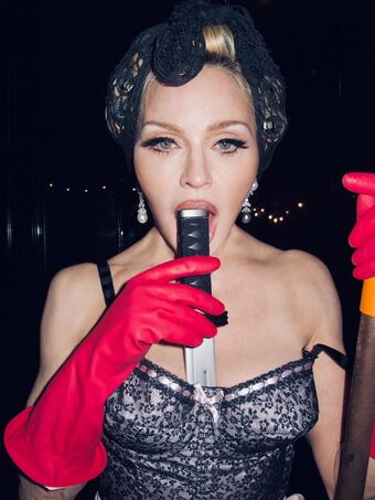 Madonna Голые слитые фото OnlyFans 96