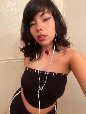 makeoutradio Голые слитые фото OnlyFans 27