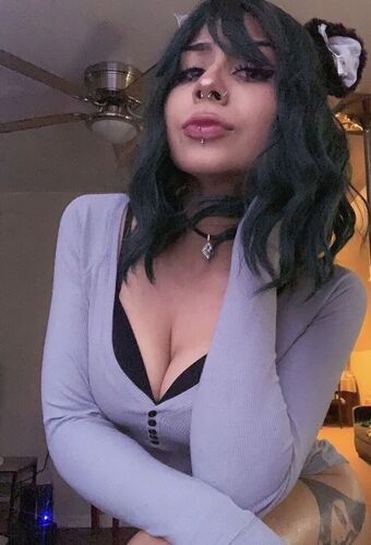 Maljackie Голые слитые фото OnlyFans 2