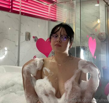 marufree Голые слитые фото OnlyFans 25