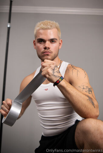 masterontwinks Голые слитые фото OnlyFans 20