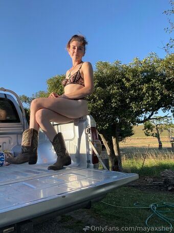 mayaxshey Голые слитые фото OnlyFans 12