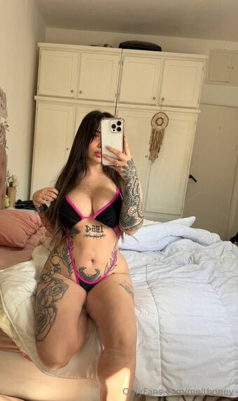 melthoney Голые слитые фото OnlyFans 14