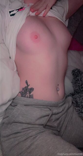memilli Голые слитые фото OnlyFans 23