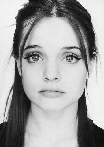Mena Suvari Голые слитые фото OnlyFans 131