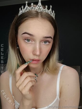 Mia Pixel Голые слитые фото OnlyFans 10