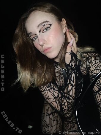Mia Pixel Голые слитые фото OnlyFans 13