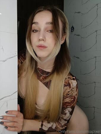 miapixel Голые слитые фото OnlyFans 4