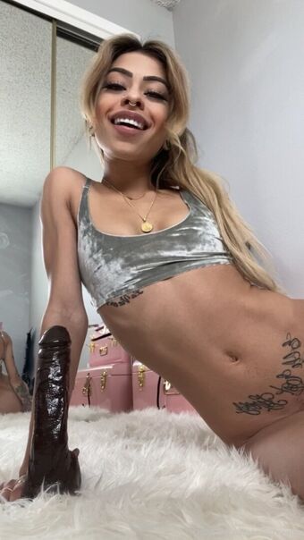 miascreams Голые слитые фото OnlyFans 13