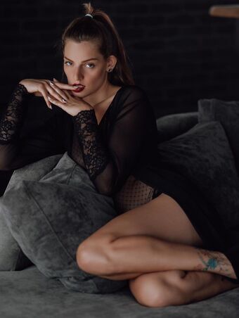 Michellemoon Голые слитые фото OnlyFans 2