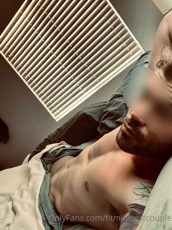midwesternlovers Голые слитые фото OnlyFans 9