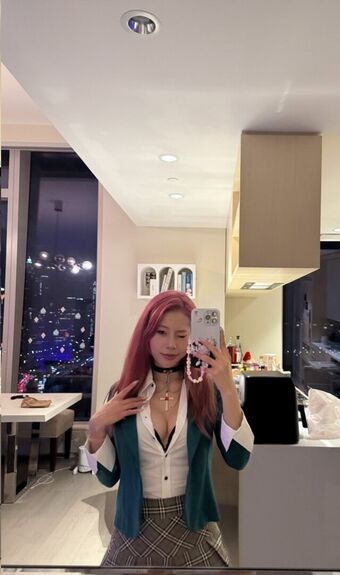 mikaberry_