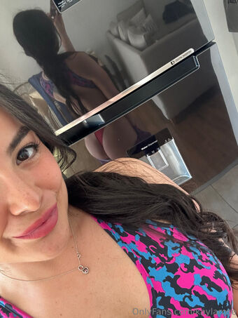 milele Голые слитые фото OnlyFans 9