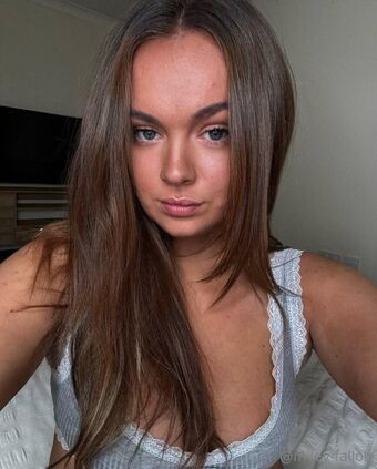 Miley Fallon Голые слитые фото OnlyFans 36