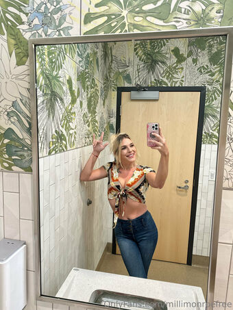 millimonroefree Голые слитые фото OnlyFans 18