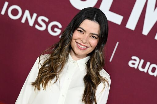 Miranda Cosgrove Голые слитые фото OnlyFans 94