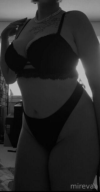 mirevaa Голые слитые фото OnlyFans 6