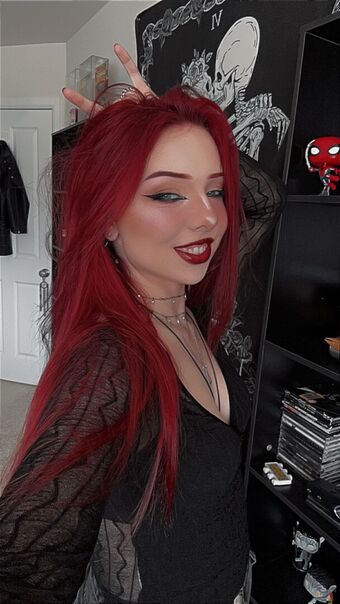 Miserrablee Голые слитые фото OnlyFans 16