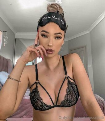 misschilli Голые слитые фото OnlyFans 2