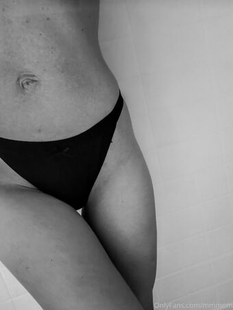 mmmom Голые слитые фото OnlyFans 13