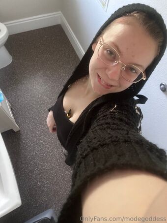 modegoddess Голые слитые фото OnlyFans 18