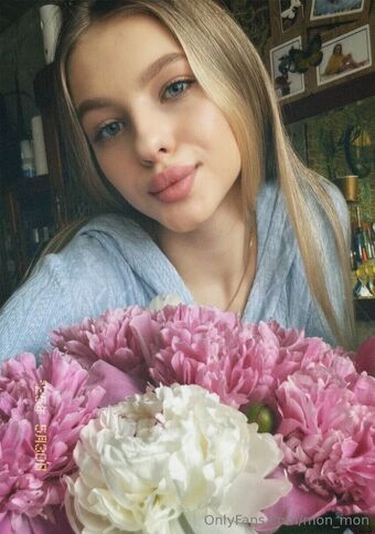 mon_mon Голые слитые фото OnlyFans 21