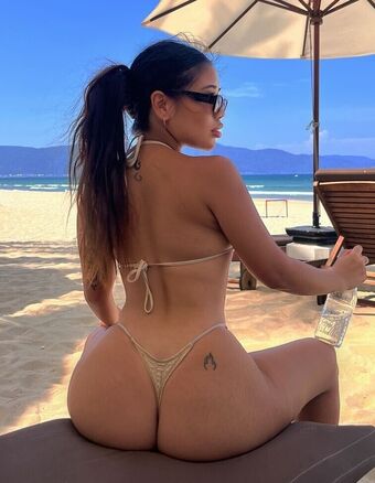 Moraigne Голые слитые фото OnlyFans 6