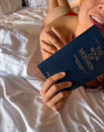 mormonhotwife