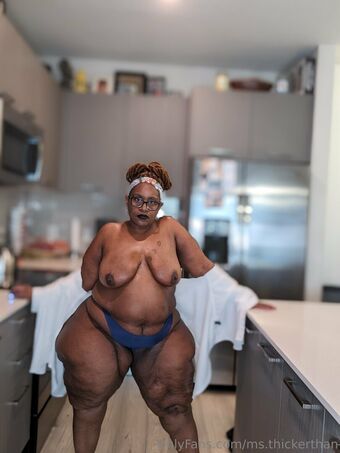 ms.thickerthan Голые слитые фото OnlyFans 19