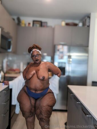 ms.thickerthan Голые слитые фото OnlyFans 20