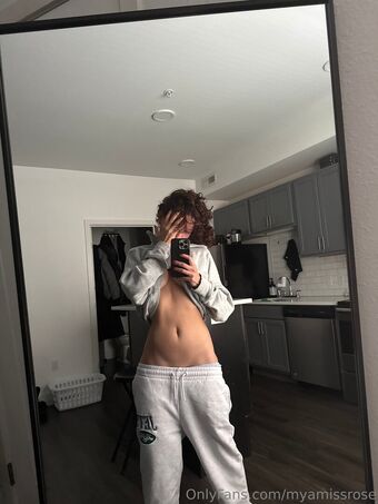 myamissrose Голые слитые фото OnlyFans 2