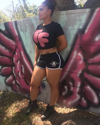 mzalist Голые слитые фото OnlyFans 2