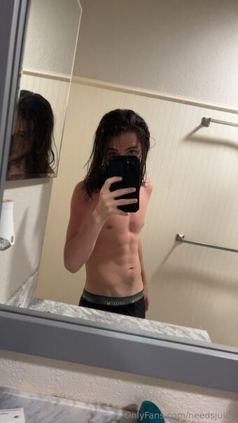 needsjuice Голые слитые фото OnlyFans 2
