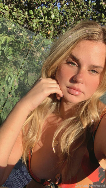 Neeks Голые слитые фото OnlyFans 24