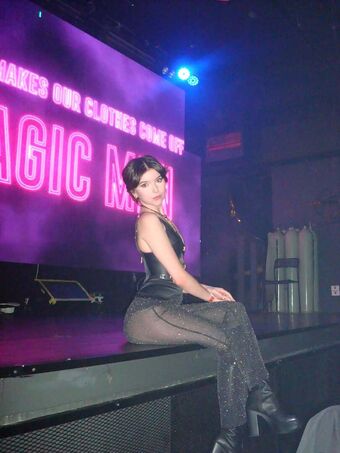 Newinsight Голые слитые фото OnlyFans 21