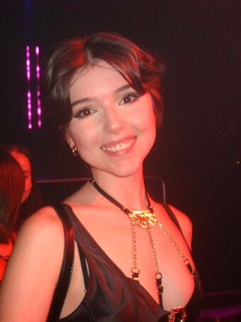 Newinsight Голые слитые фото OnlyFans 24