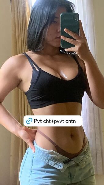 Ni Made Rusmi Голые слитые фото OnlyFans 1