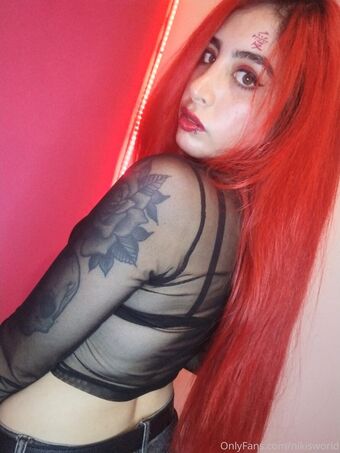 nikisworld Голые слитые фото OnlyFans 16