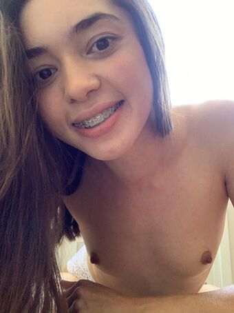 Ninapessoa Голые слитые фото OnlyFans 3