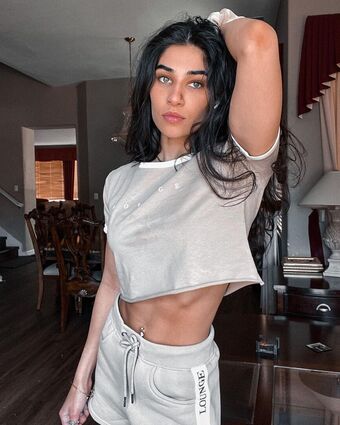 Nylawho Голые слитые фото OnlyFans 1