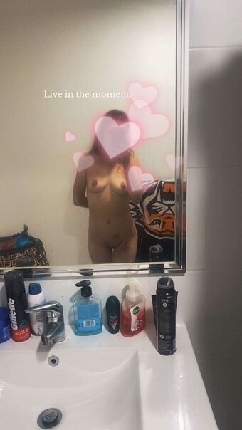 Orange Голые слитые фото OnlyFans 26