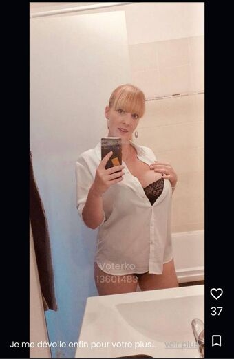 Petitecoco Голые слитые фото OnlyFans 2