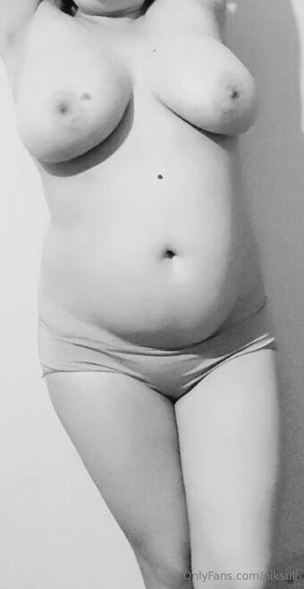 piksuli Голые слитые фото OnlyFans 10