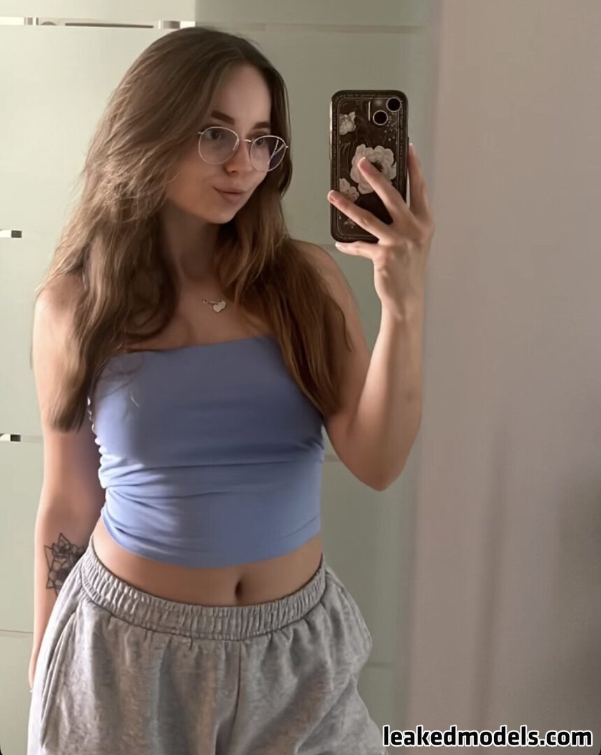 Povitsliv  your.livvy Голые слитые фото OnlyFans 5 - Слитые Модели