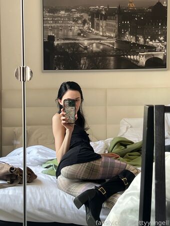 prettyyangell Голые слитые фото OnlyFans 39