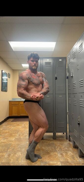 quadzilla95 Голые слитые фото OnlyFans 2