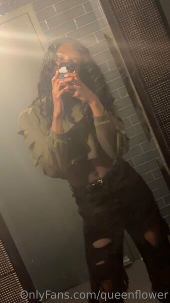 queenflower Голые слитые фото OnlyFans 2