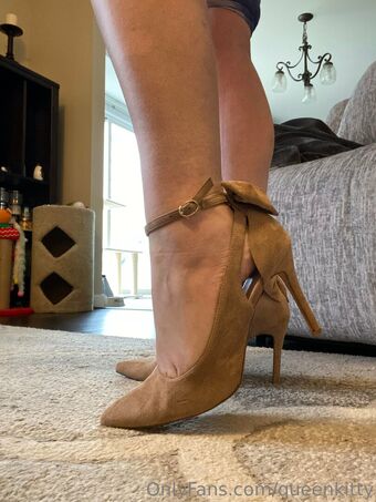 queenkitty Голые слитые фото OnlyFans 37